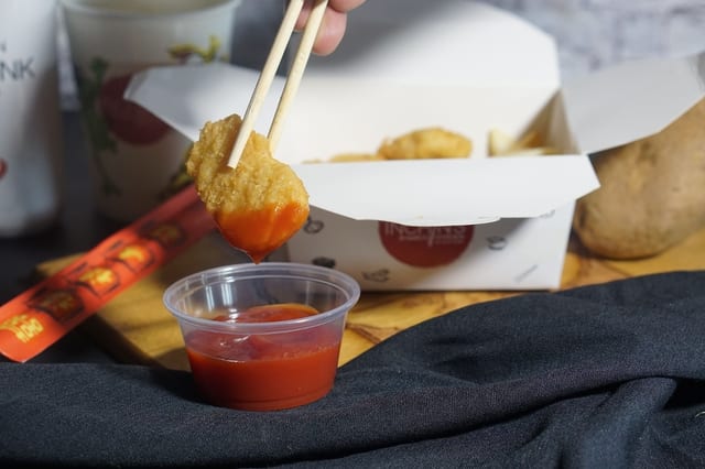 Chicken Nuggets (6 pcs).