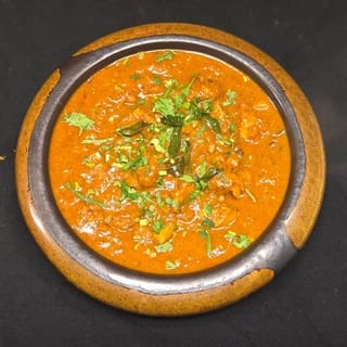 Andhra Chicken Curry (bone-in)