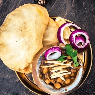 Chana Bhatura