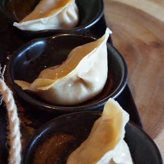 Szechwan Paneer Dumplings (4 pcs)